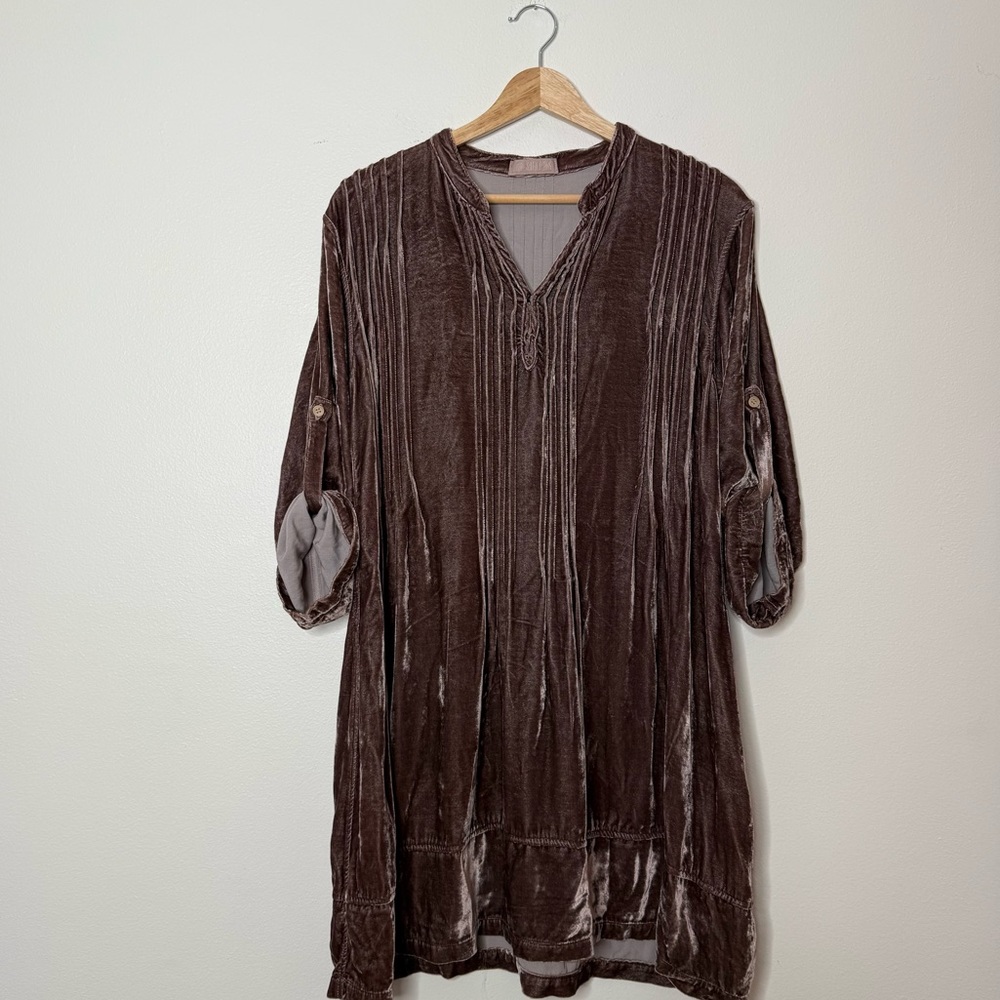 CP SHADES Regina Pin-tuck Velvet Silk Tunic in mauve size small